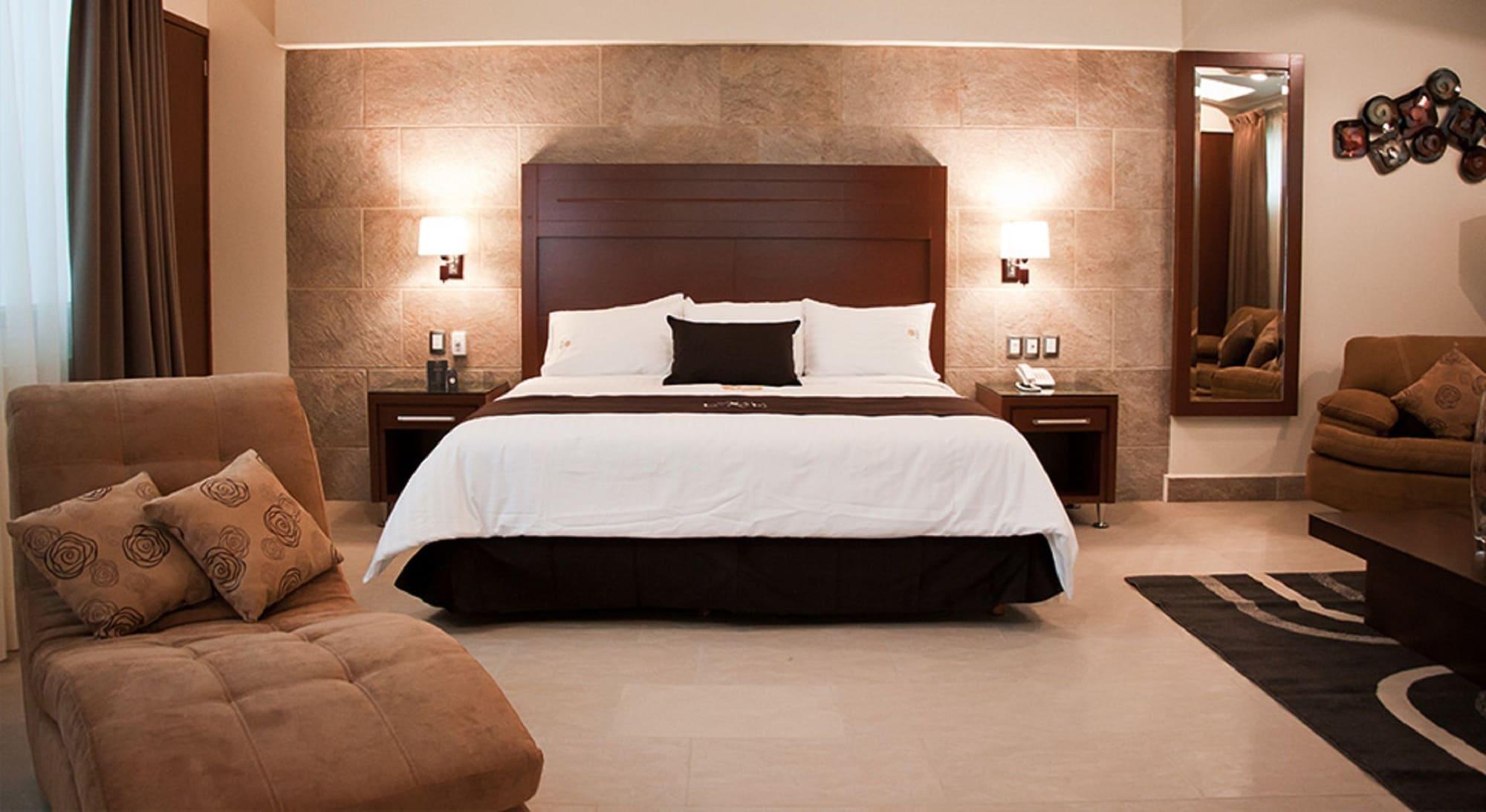 Hotel Ecce Inn&Spa Silao Exterior foto Suite