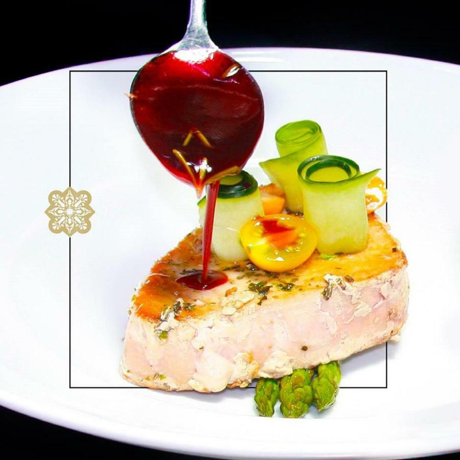 Hotel Ecce Inn&Spa Silao Exterior foto A plate of food